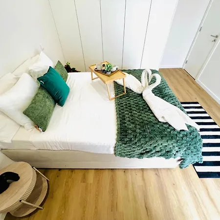 Apartment Luxury Flat In Lisbon, Ideal For Tourists