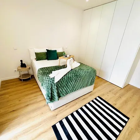 Apartment Luxury Flat In Lisbon, Ideal For Tourists *