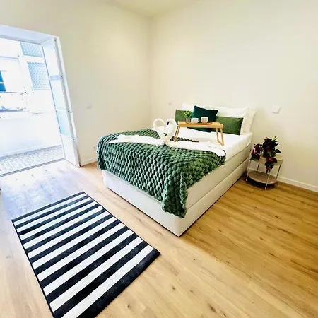 Apartment Luxury Flat In Lisbon, Ideal For Tourists