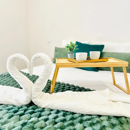 Apartment Luxury Flat In Lisbon, Ideal For Tourists *