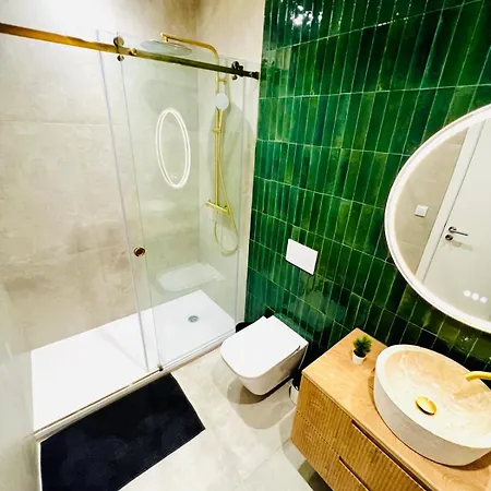 Apartment Luxury Flat In Lisbon, Ideal For Tourists